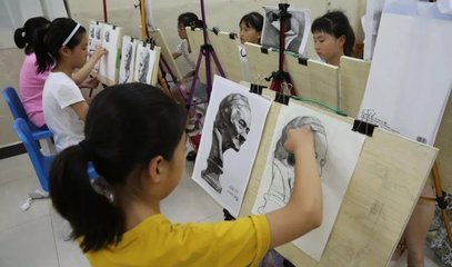 民辦培訓機構(gòu) 優(yōu)勢、挑戰(zhàn)與未來展望
